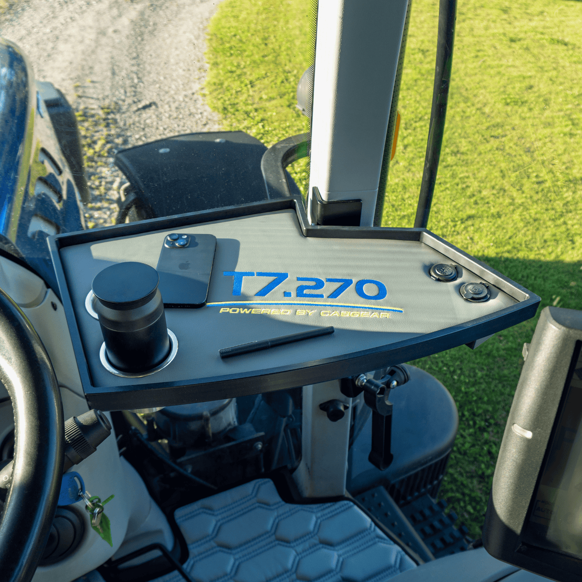 CabTable™ for New Holland T6